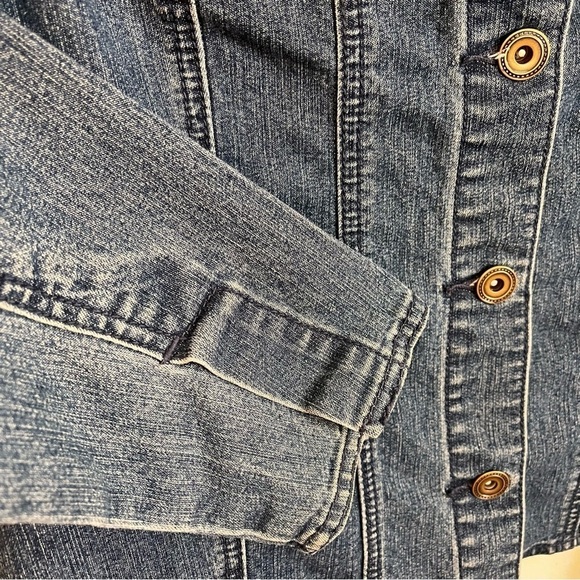Christopher & Banks Fitted Jean Denim Jacket Women’s Size Medium Petite EUC - Picture 4 of 5